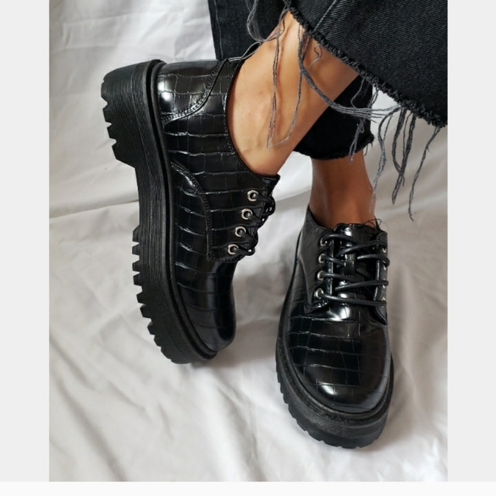 🆕️Yorkshire collection// black croc Oxford